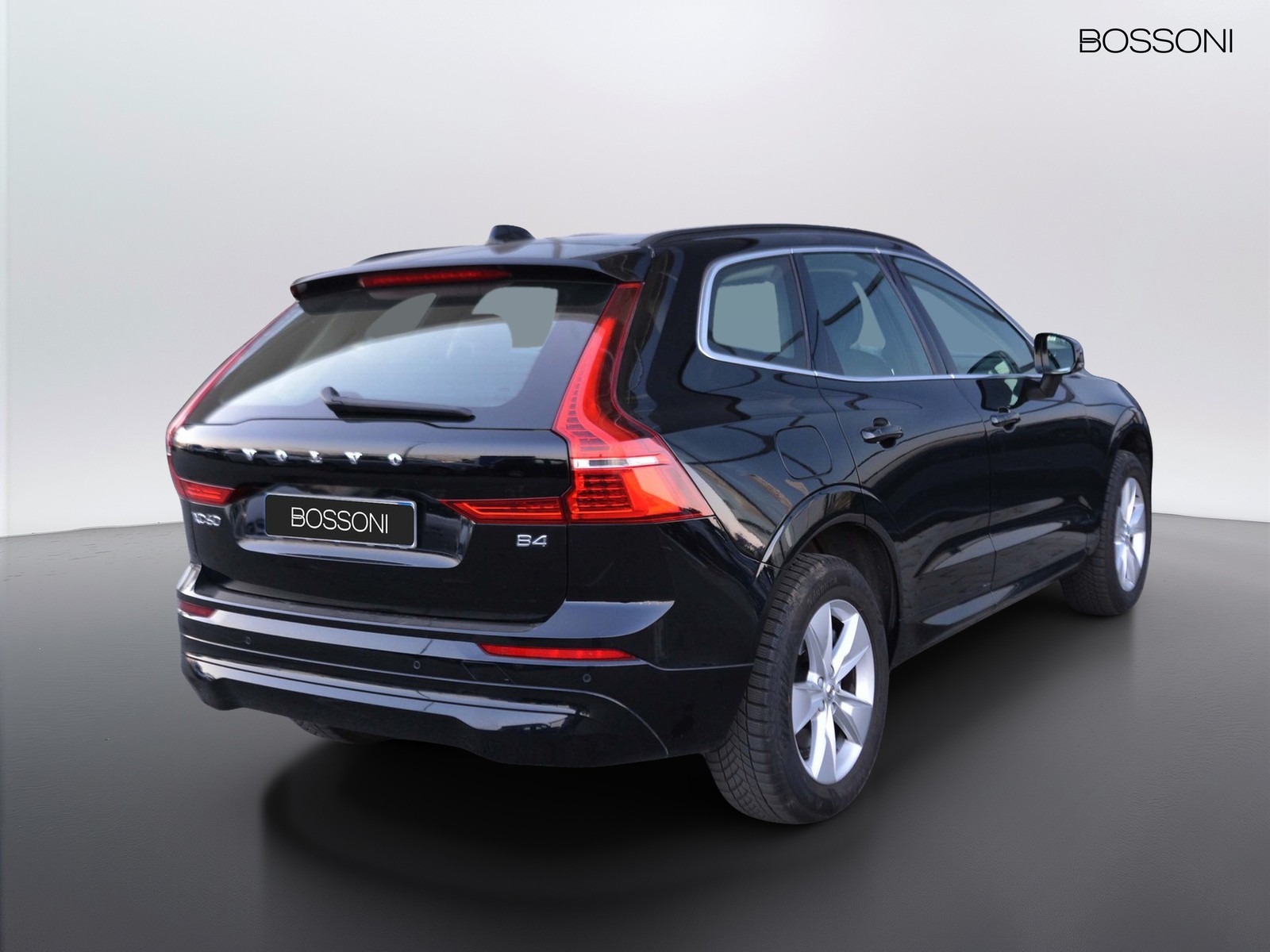3 - Volvo XC60 2.0 b4 core automatico