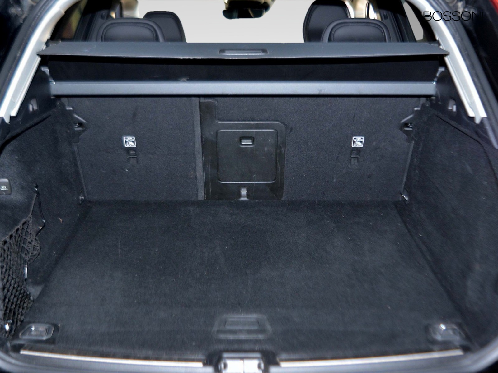 15 - Volvo XC60 2.0 b4 core automatico
