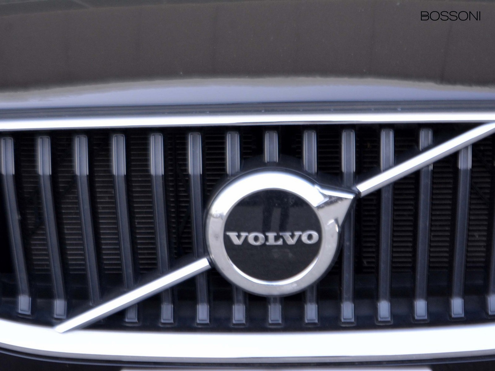 22 - Volvo XC60 2.0 b4 core automatico