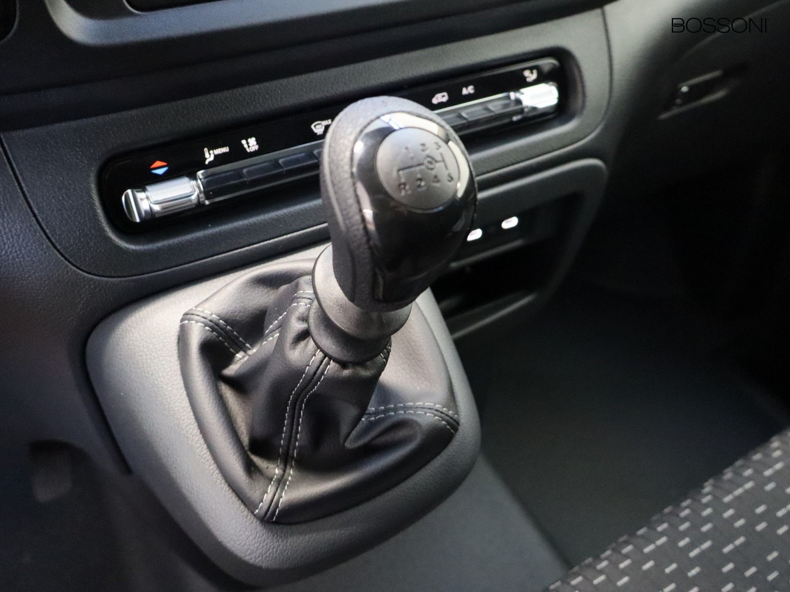 11 - Mercedes Vans Vito furgone 114 cdi long pro