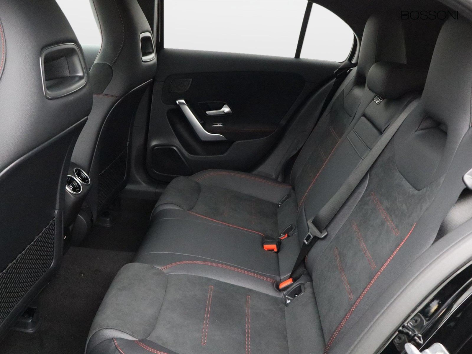 8 - Mercedes Classe A 180 d amg line premium speedshift dct amg 8g