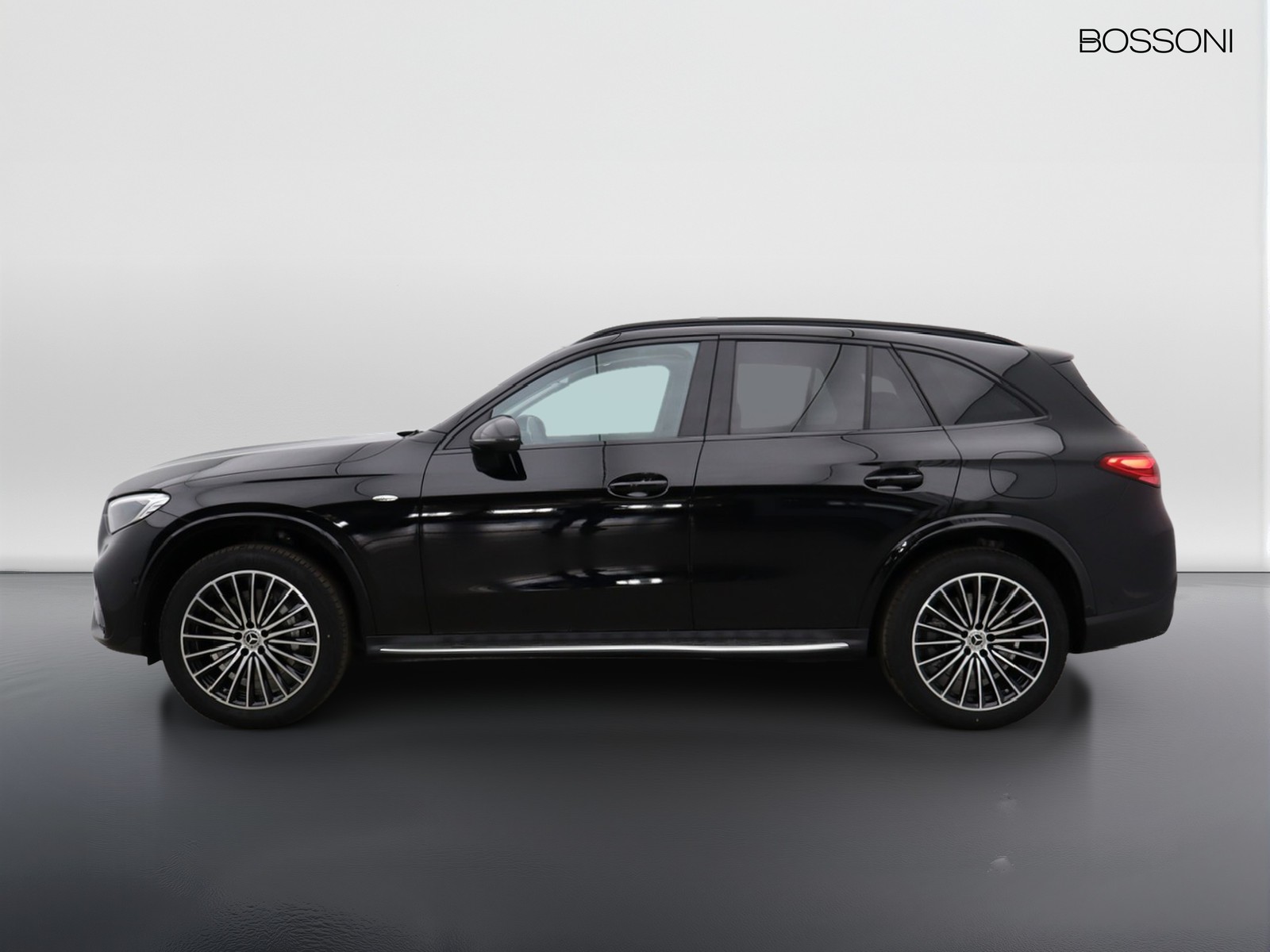 3 - Mercedes GLC suv 300 de plug in hybrid amg line advanced tech 4matic 9g-tronic