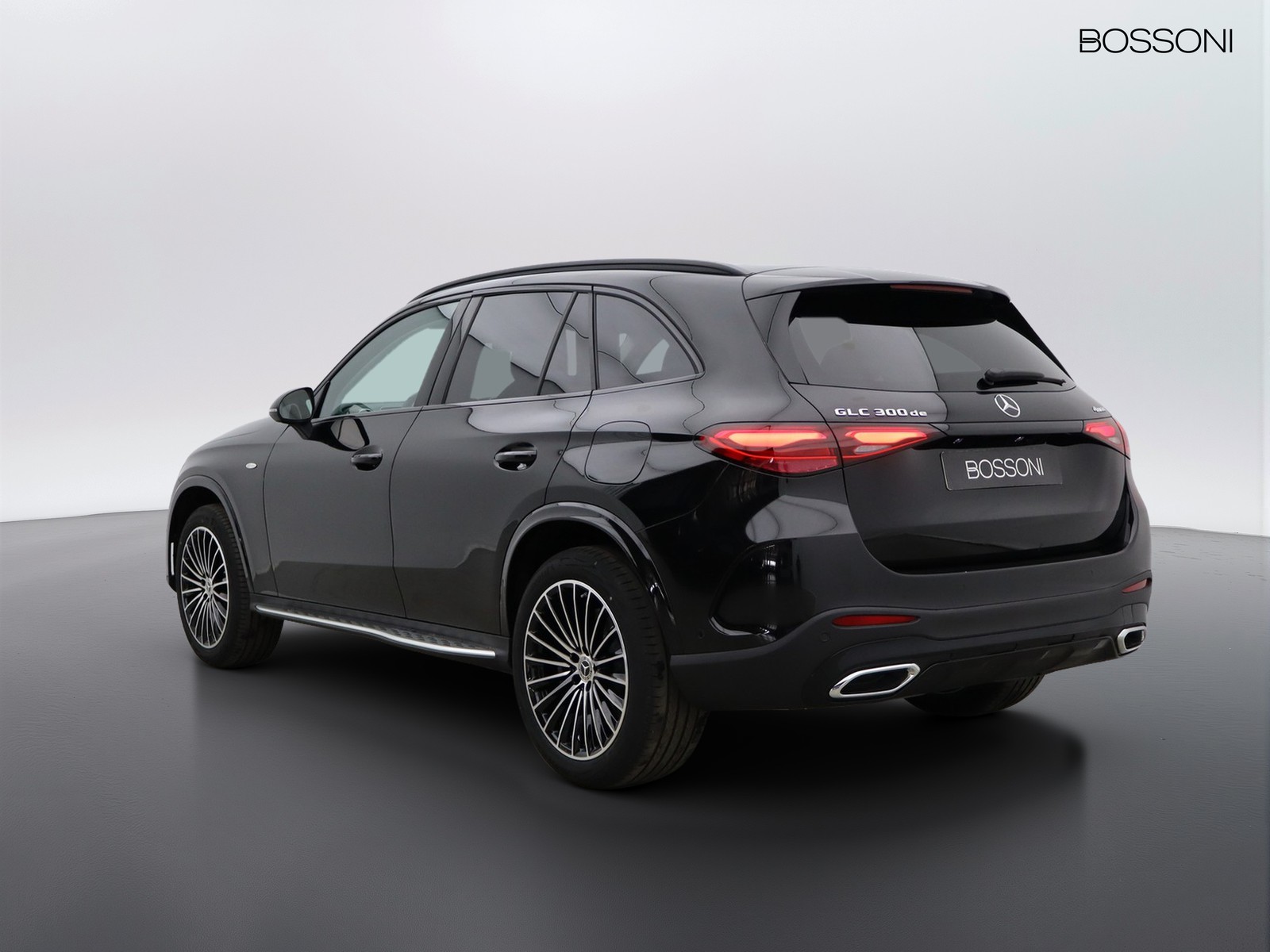 5 - Mercedes GLC suv 300 de plug in hybrid amg line advanced tech 4matic 9g-tronic