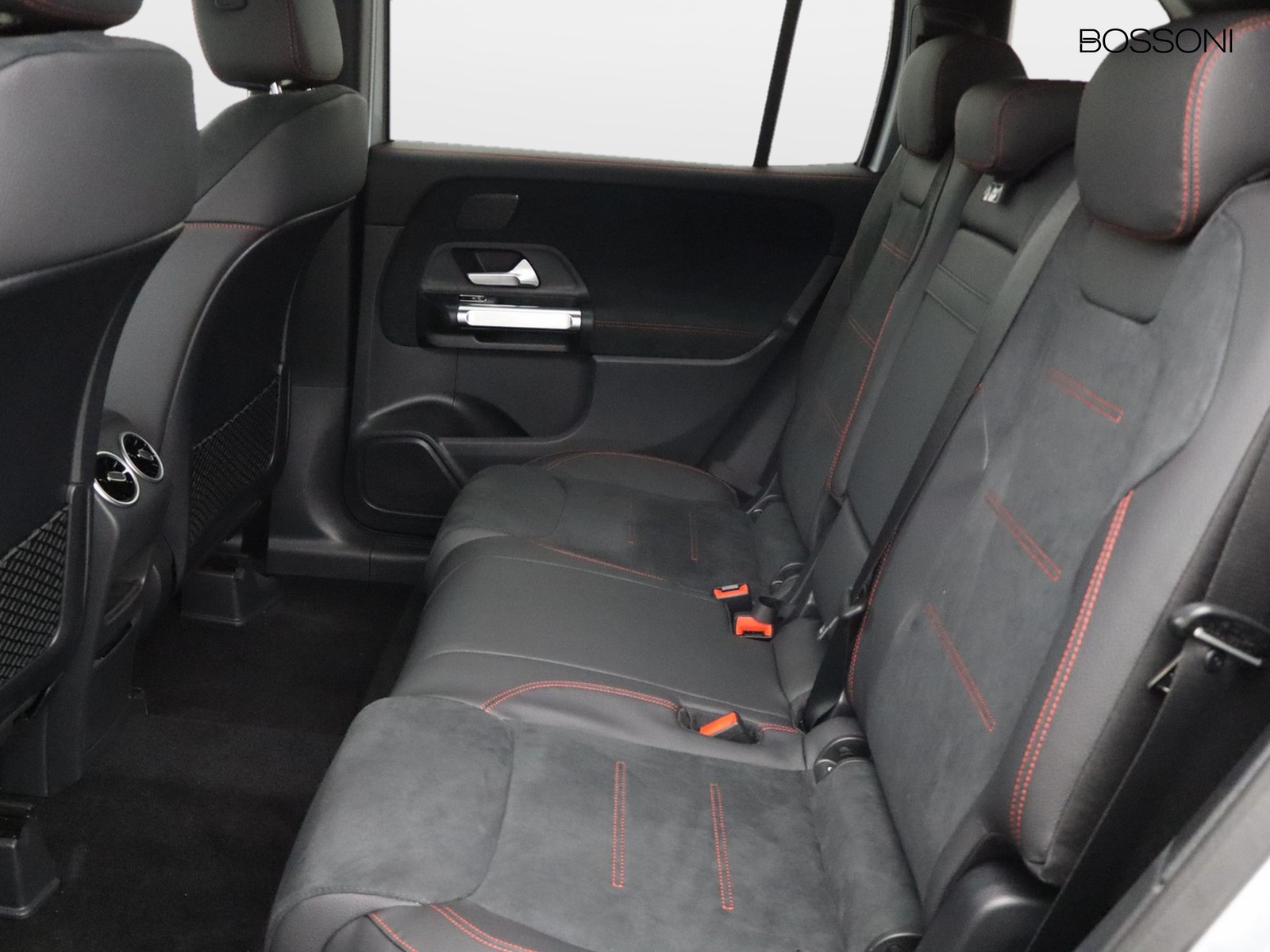 8 - Mercedes GLB 200 d amg line premium 8g-dct