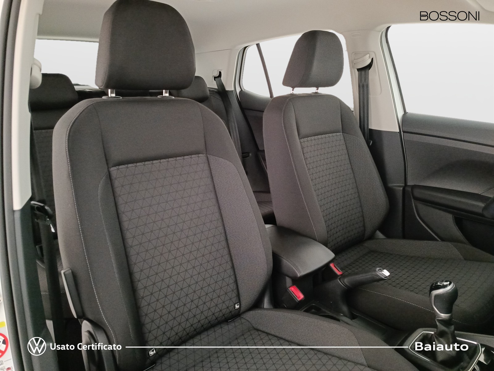 18 - Volkswagen T-Cross 1.0 tsi 110cv style