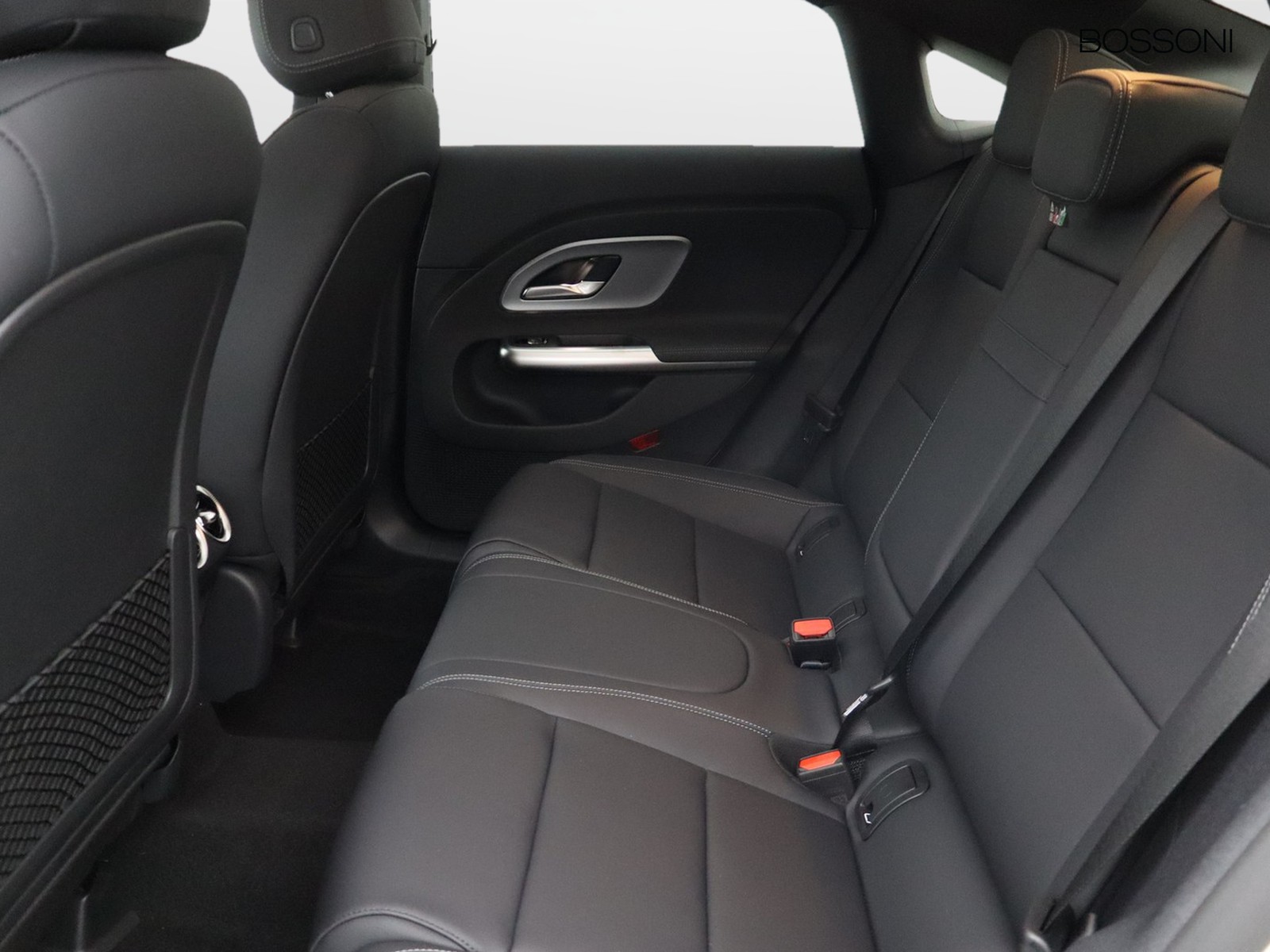 8 - Mercedes CLA 180 advanced plus auto