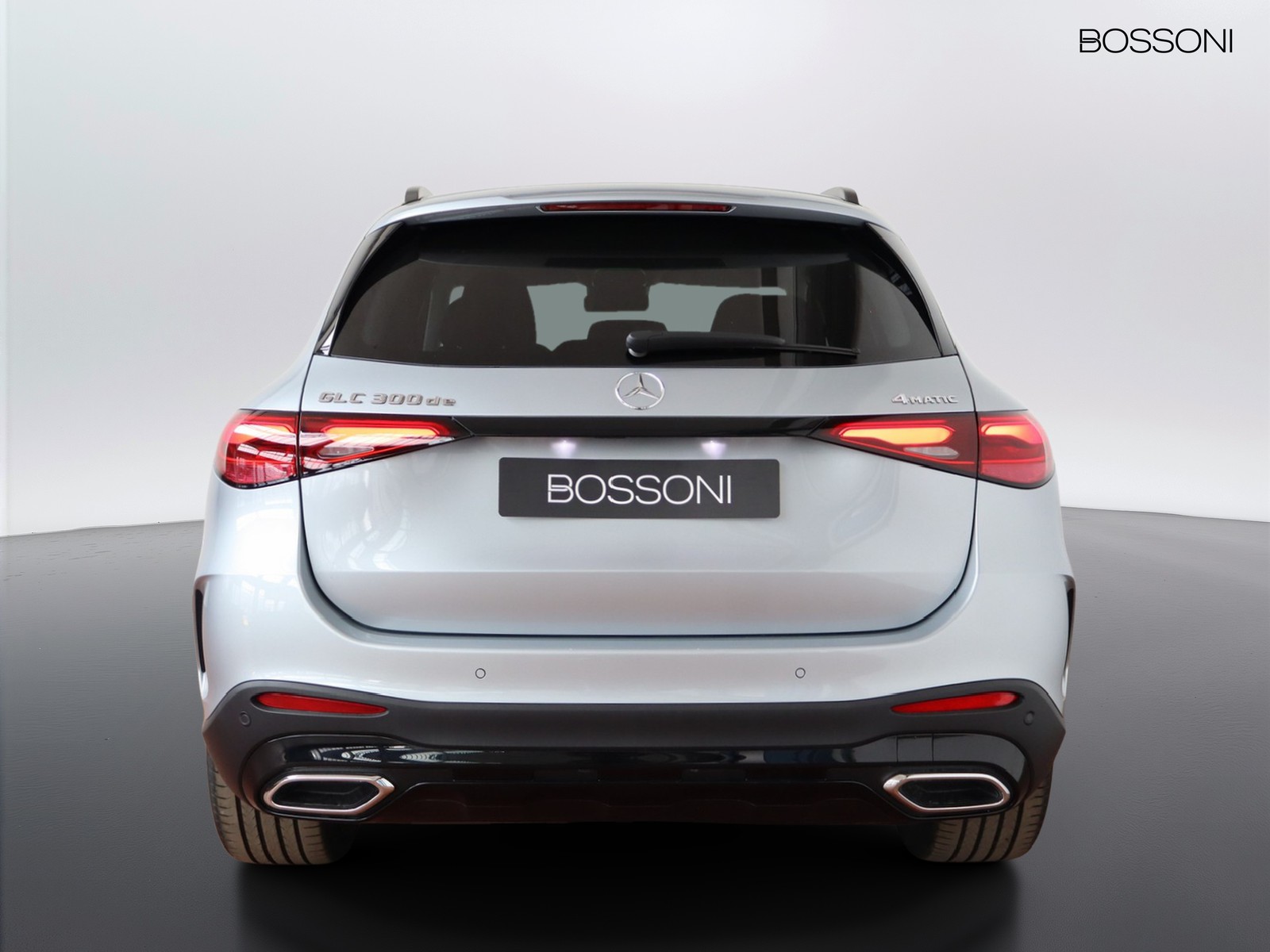 6 - Mercedes GLC suv 300 de plug in hybrid amg line premium tech 4matic 9g-tronic