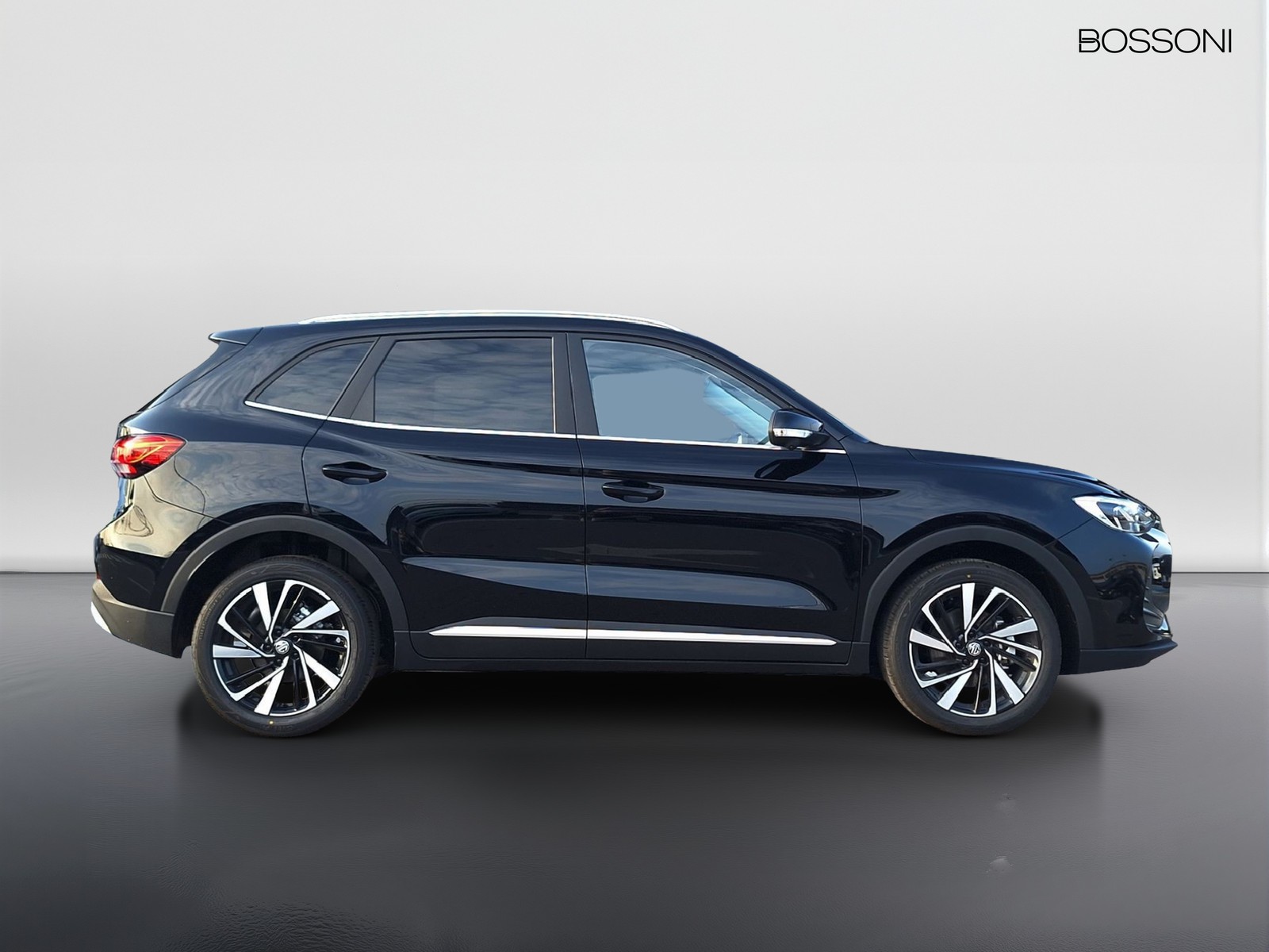 4 - Mg ZS 1.5 hybrid+ luxury auto