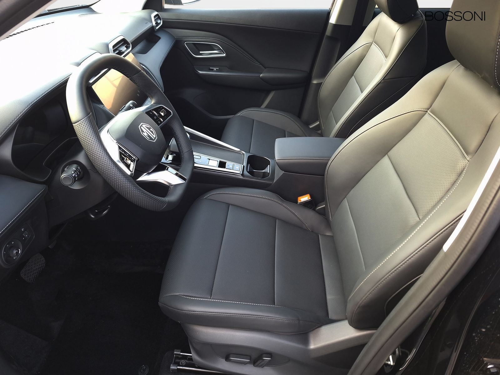 11 - Mg ZS 1.5 hybrid+ luxury auto