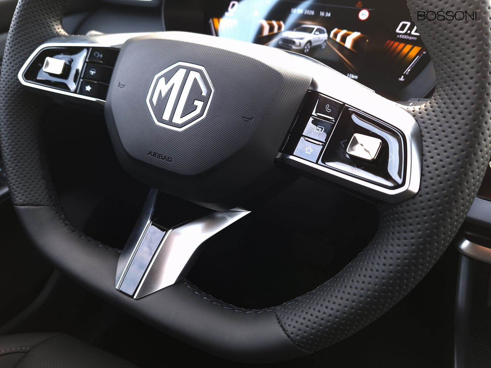 20 - Mg ZS 1.5 hybrid+ luxury auto