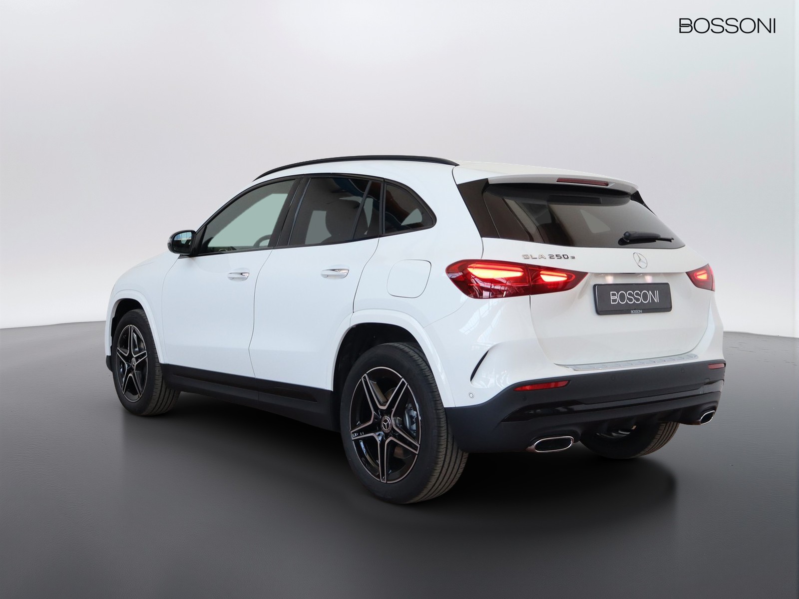 5 - Mercedes GLA 250 e plug-in-hybrid amg line extra 8g-dct