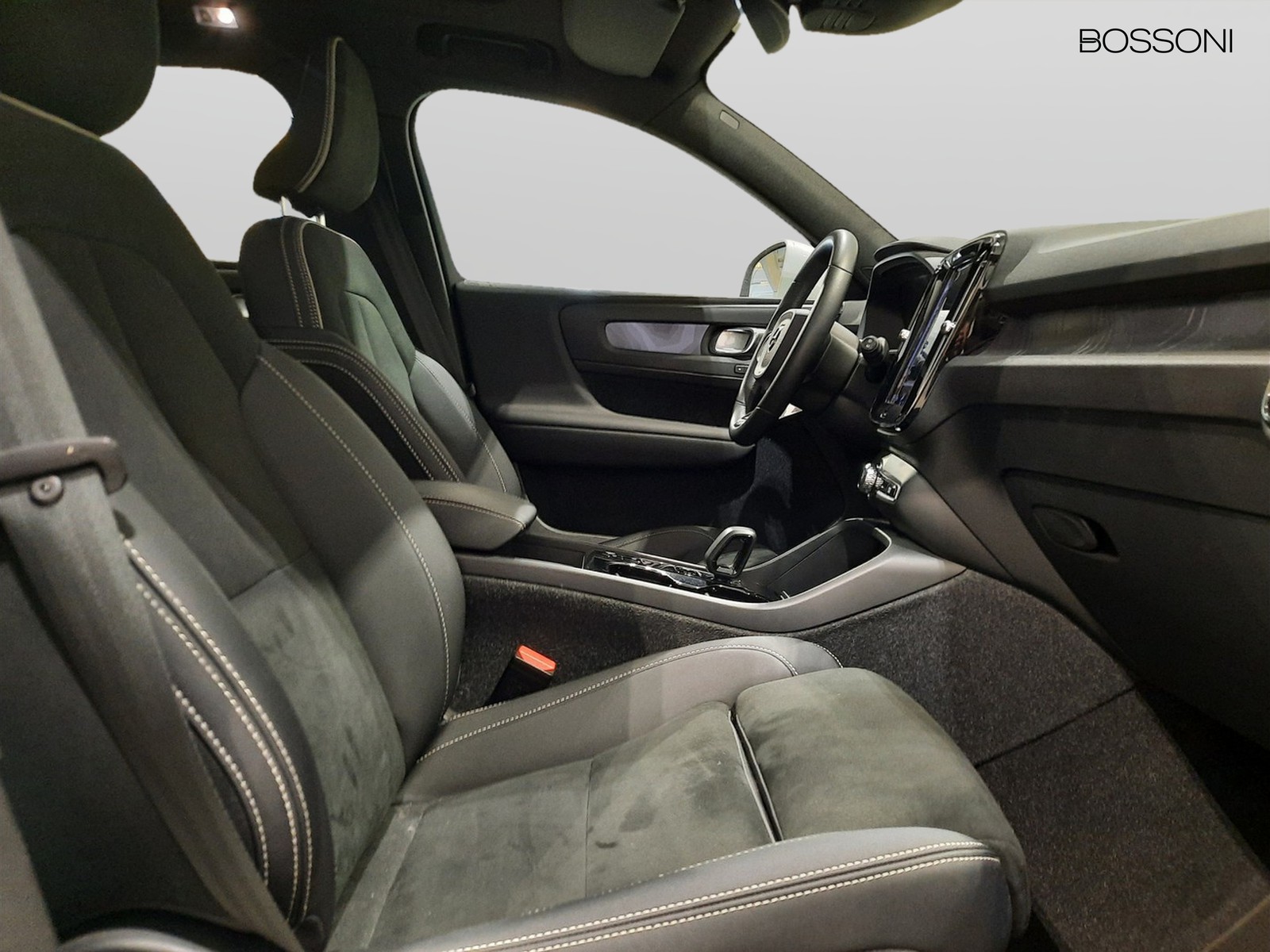 23 - Volvo XC40 1.5 t5 recharge plug-in-hybrid ultimate bright automatico
