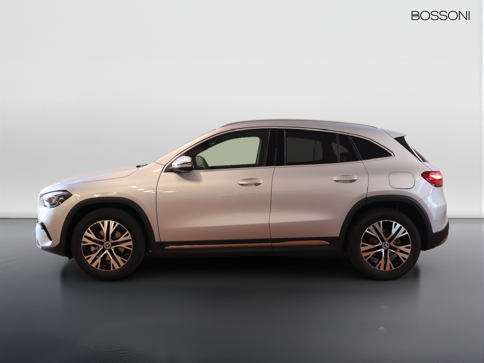 3 - Mercedes GLA 200 d progressive extra 8g-dct