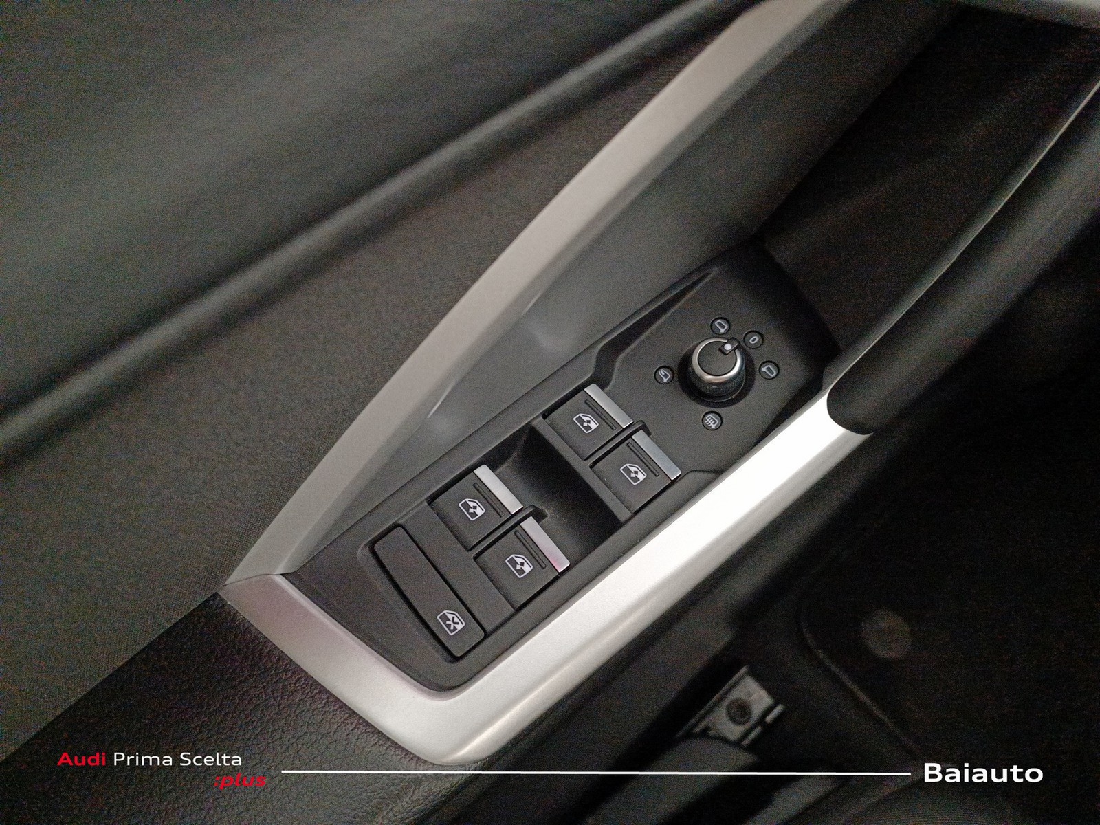 20 - Audi Q3 35 2.0 tdi business advanced s tronic
