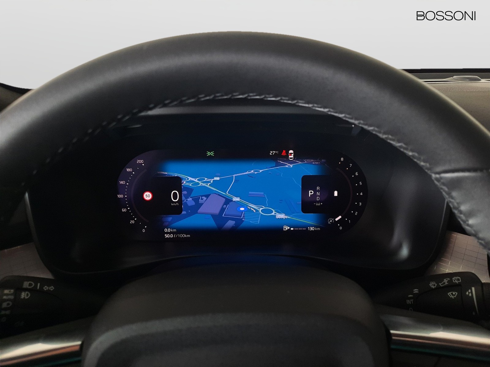 12 - Volvo XC40 2.0 b3 core automatico