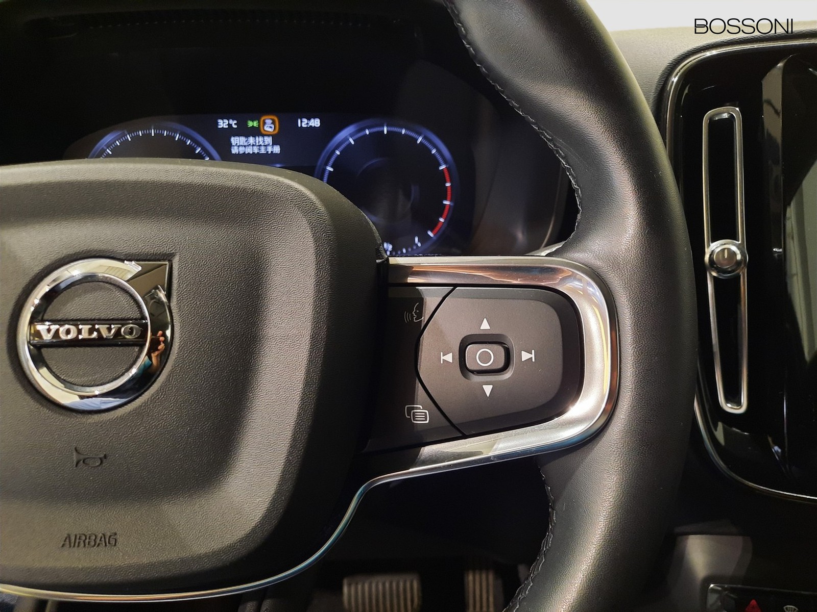 21 - Volvo XC40 n1 1.5 t2 momentum geartronic my21 autocarro