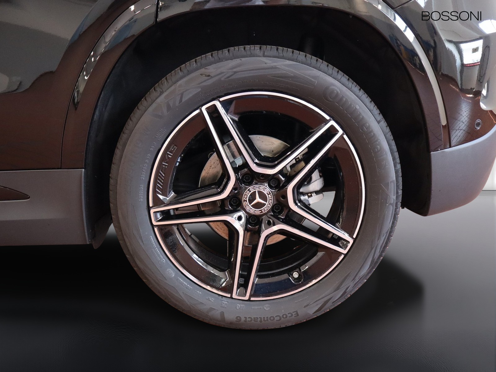 4 - Mercedes GLA 200 d amg line extra 8g-dct