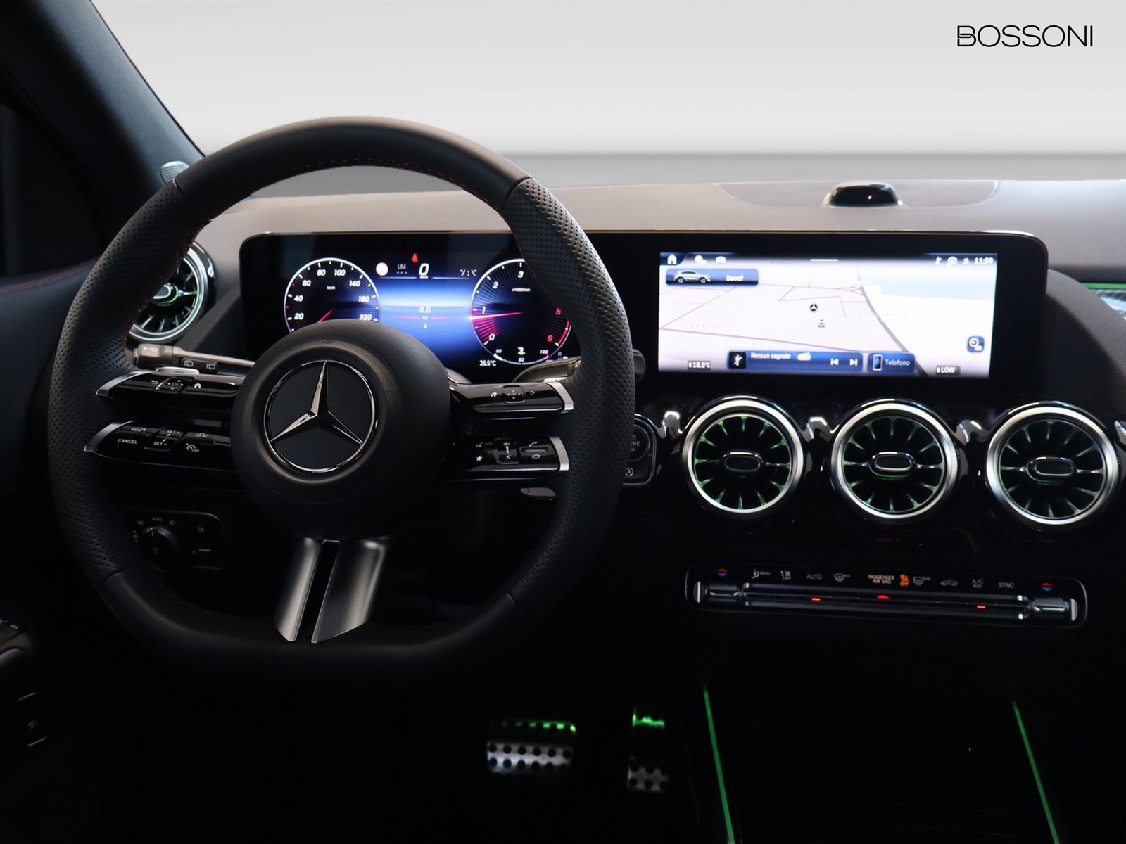 12 - Mercedes GLA 200 d amg line extra 8g-dct
