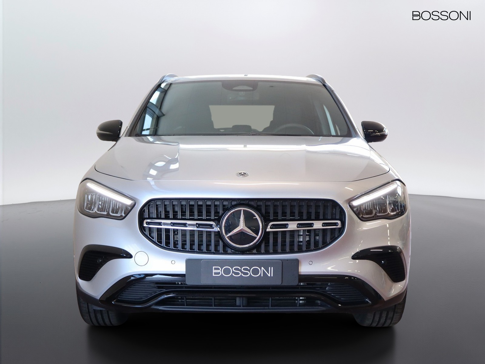 2 - Mercedes GLA 200 d progressive extra 8g-dct