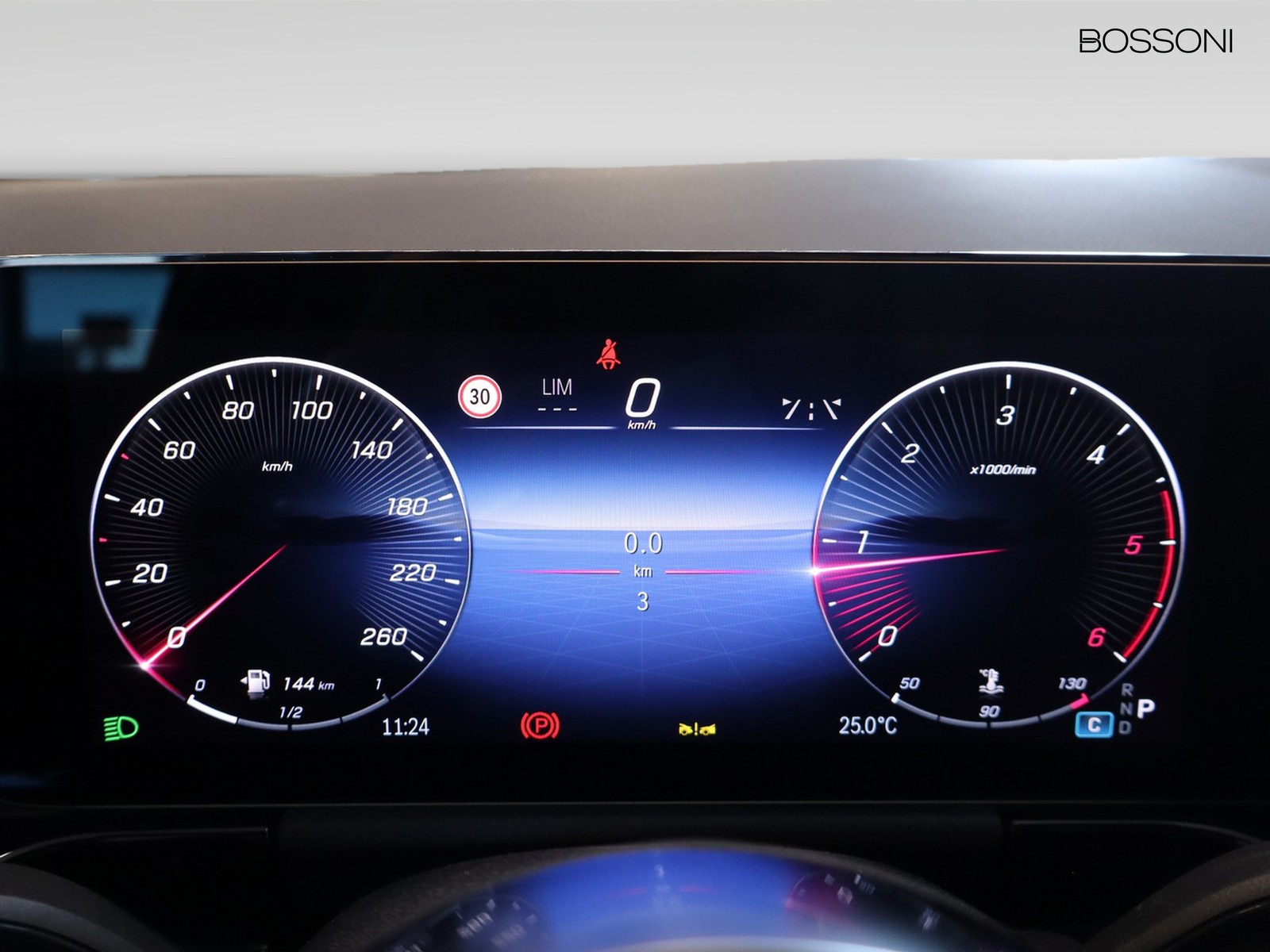 9 - Mercedes GLA 200 d progressive extra 8g-dct