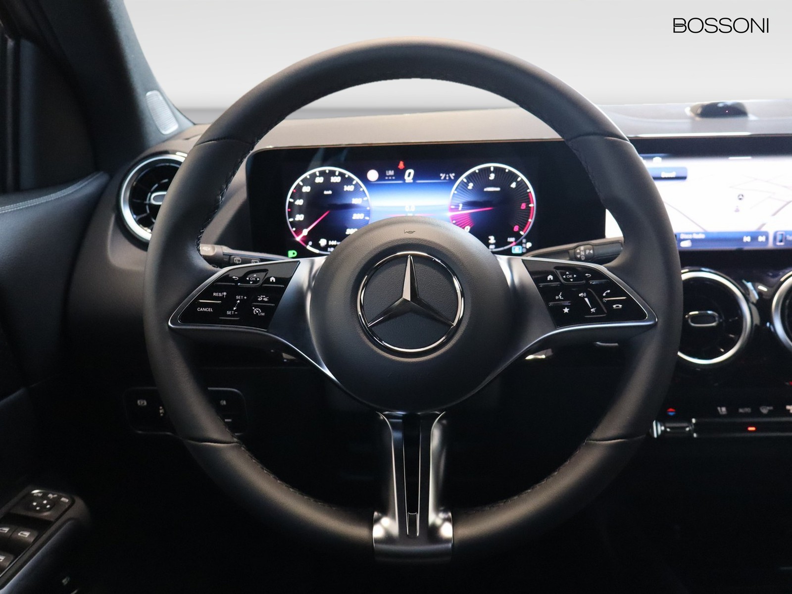 17 - Mercedes GLA 200 d progressive extra 8g-dct