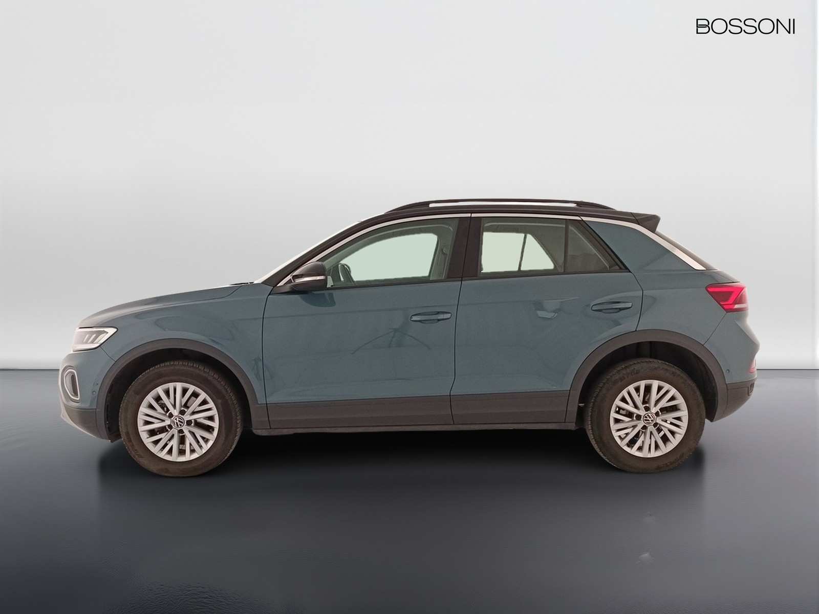 3 - Volkswagen T-Roc 1.0 tsi 110cv life