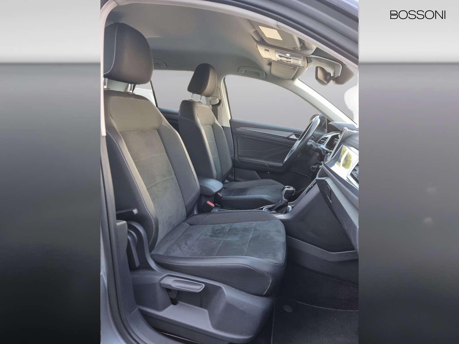 11 - Volkswagen T-Roc 1.5 tsi act style dsg