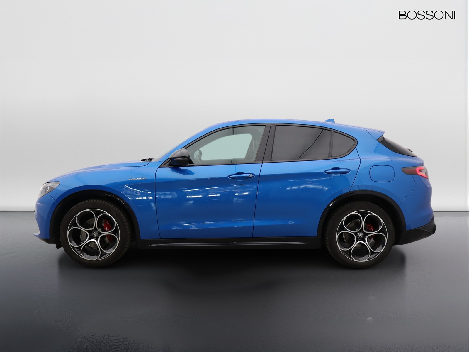 3 - Alfa Romeo Stelvio 2.2 turbo 210cv veloce q4 at8