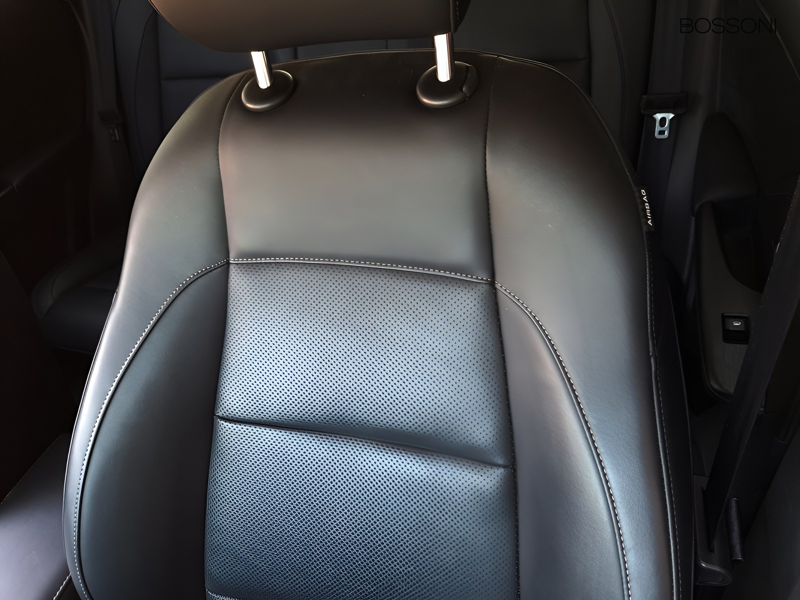 21 - Mg ZS 1.5 hybrid+ luxury auto