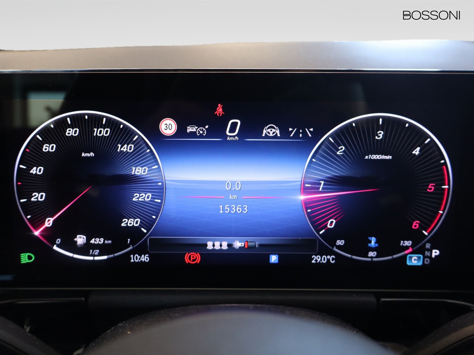 9 - Mercedes GLA 200 d amg line advanced plus digital edition 8g-dct