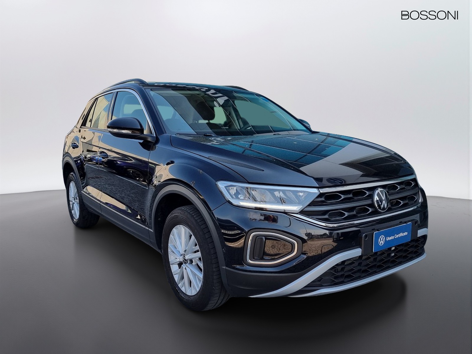 2 - Volkswagen T-Roc 1.5 tsi act life dsg