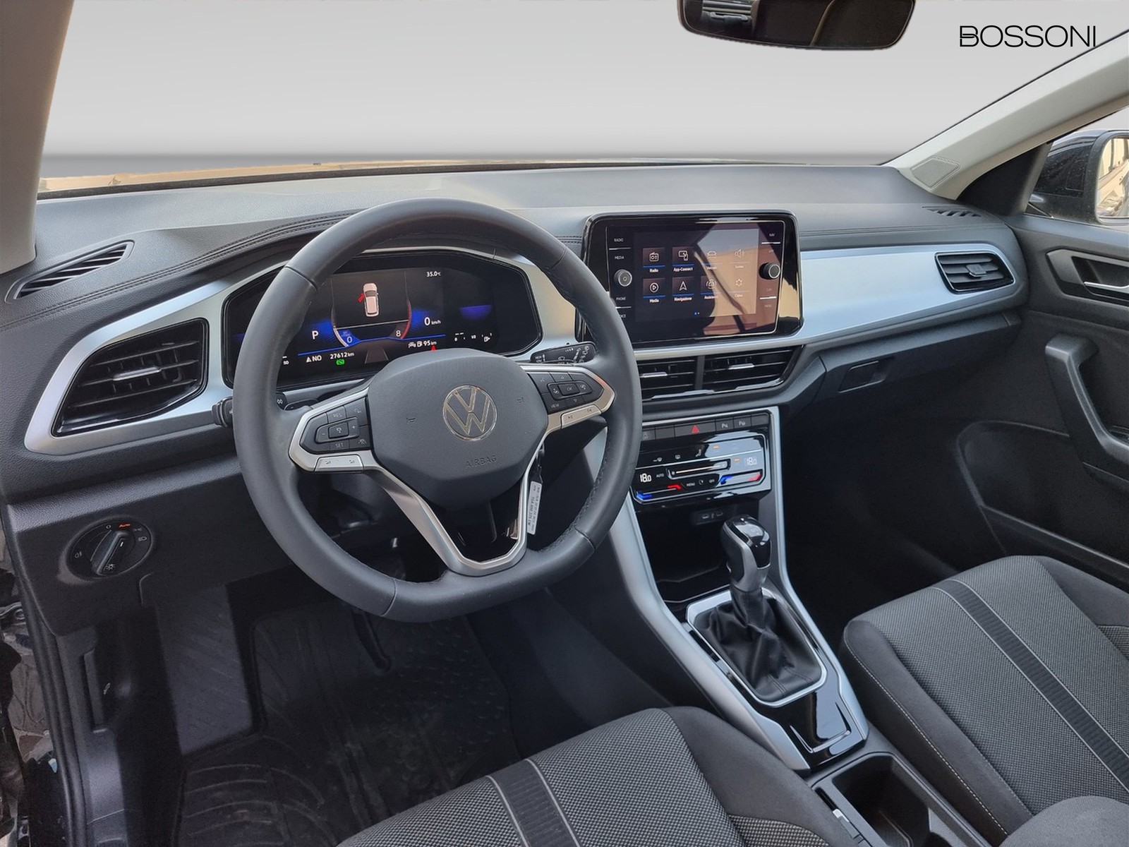 6 - Volkswagen T-Roc 1.5 tsi act life dsg