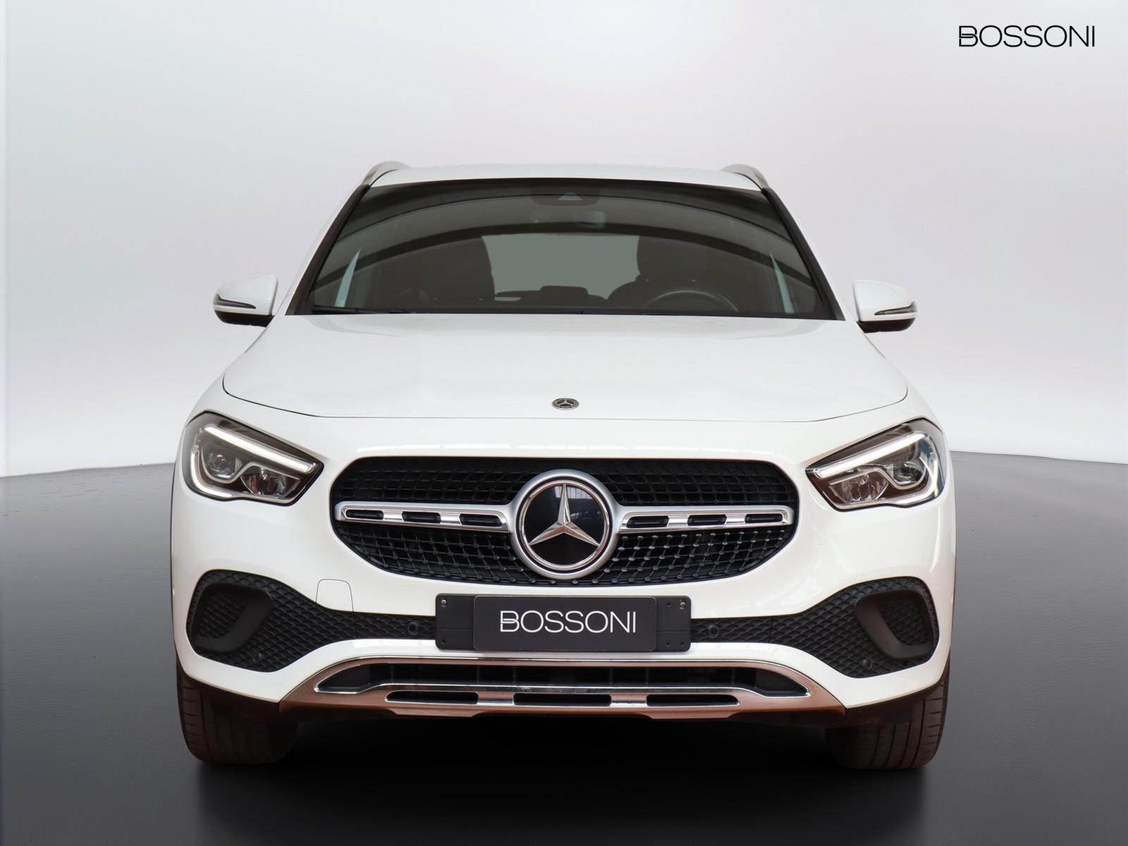 2 - Mercedes GLA 180 d sport plus 8g-dct