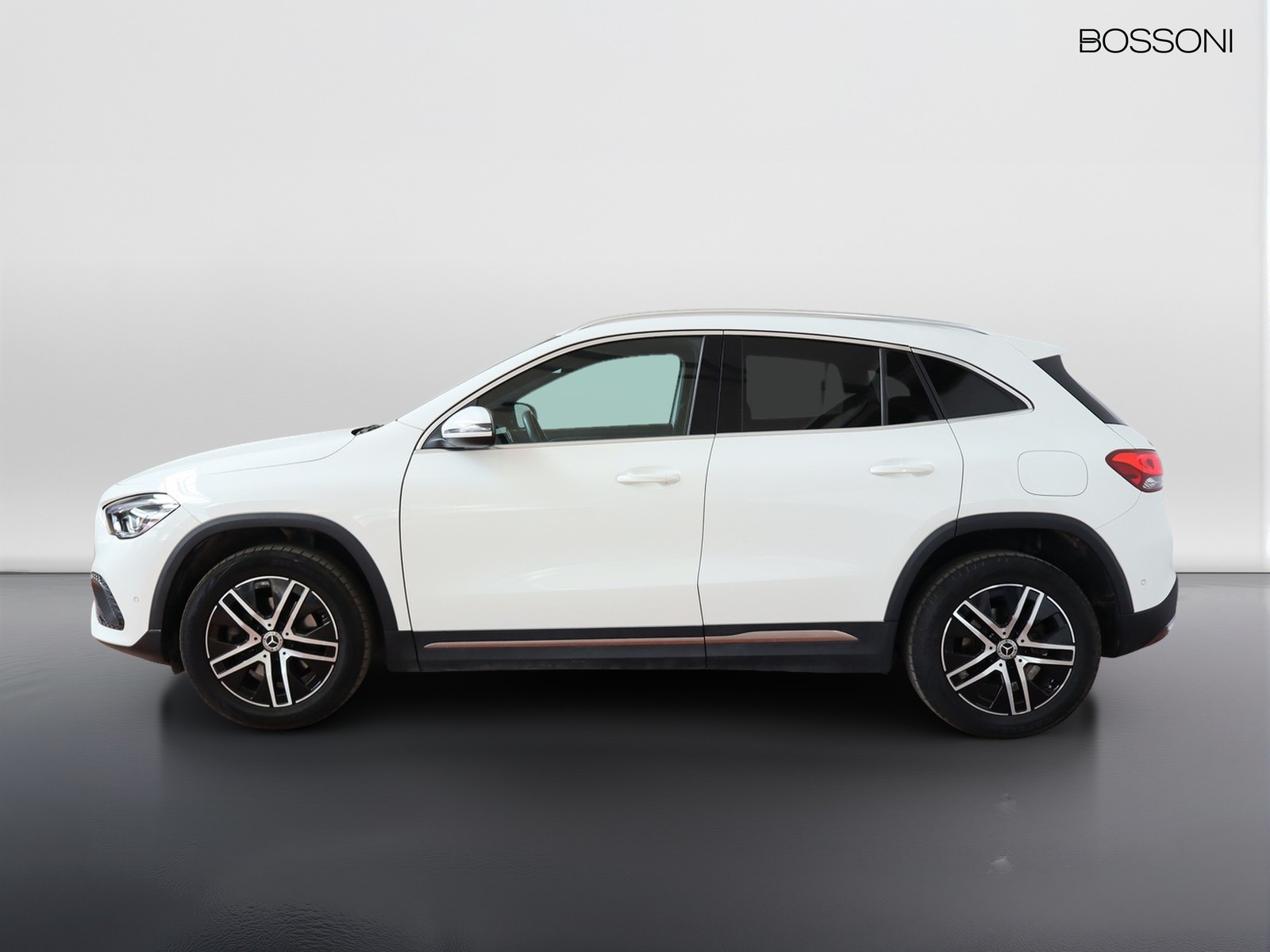 3 - Mercedes GLA 180 d sport plus 8g-dct