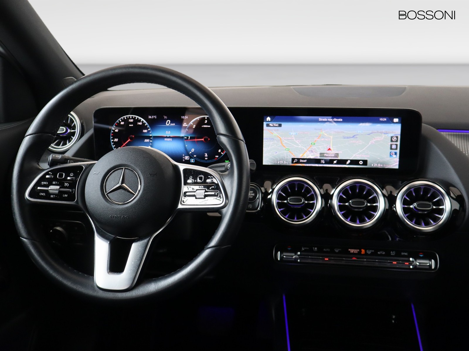 12 - Mercedes GLA 180 d sport plus 8g-dct