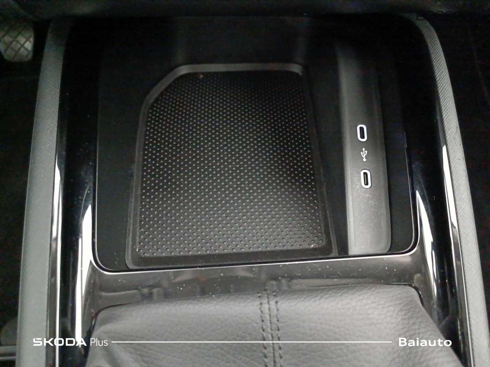 12 - Skoda Kamiq 1.0 tsi 110cv ambition