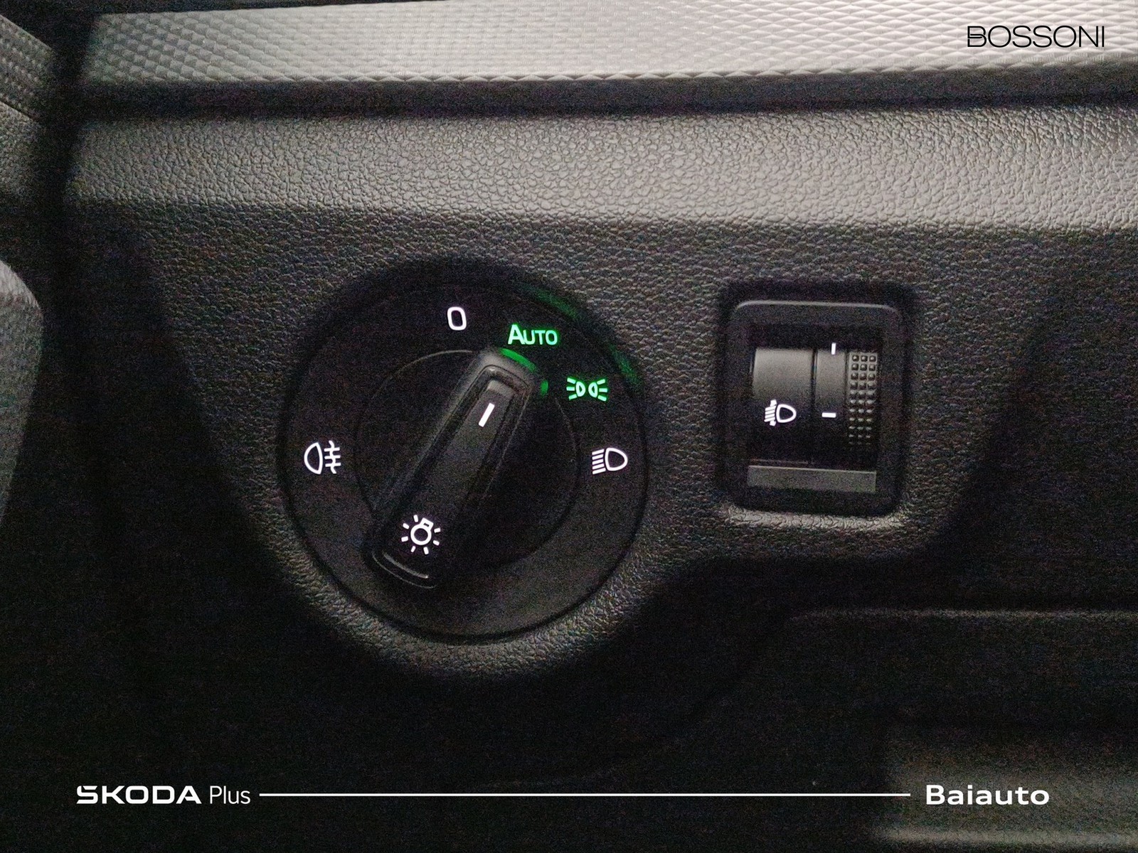 18 - Skoda Kamiq 1.0 tsi 110cv ambition