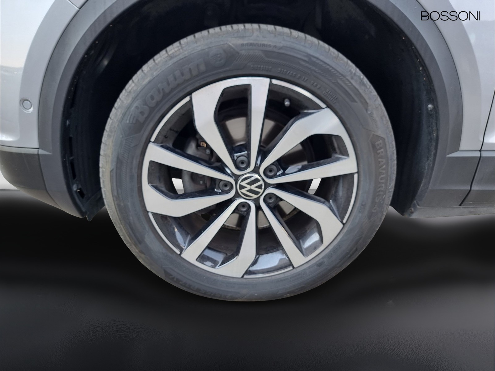 5 - Volkswagen T-Roc 1.0 tsi 110cv style