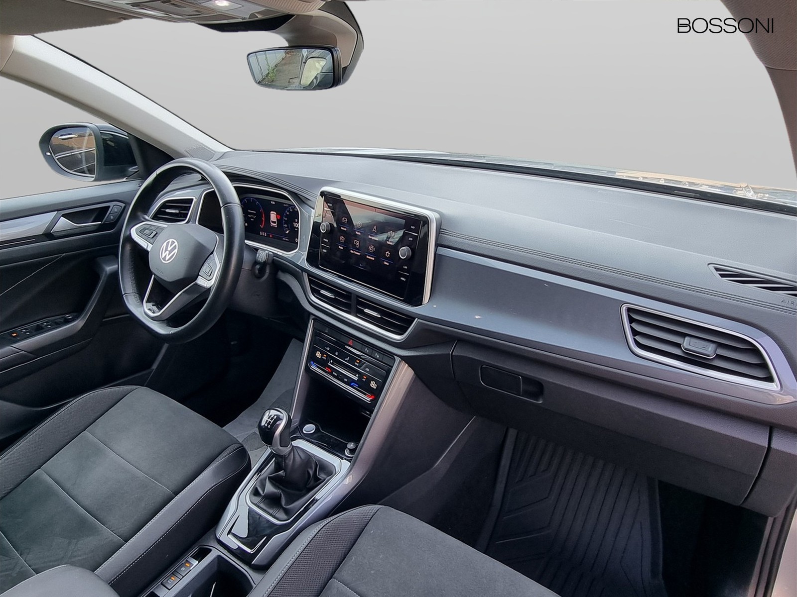 11 - Volkswagen T-Roc 1.0 tsi 110cv style
