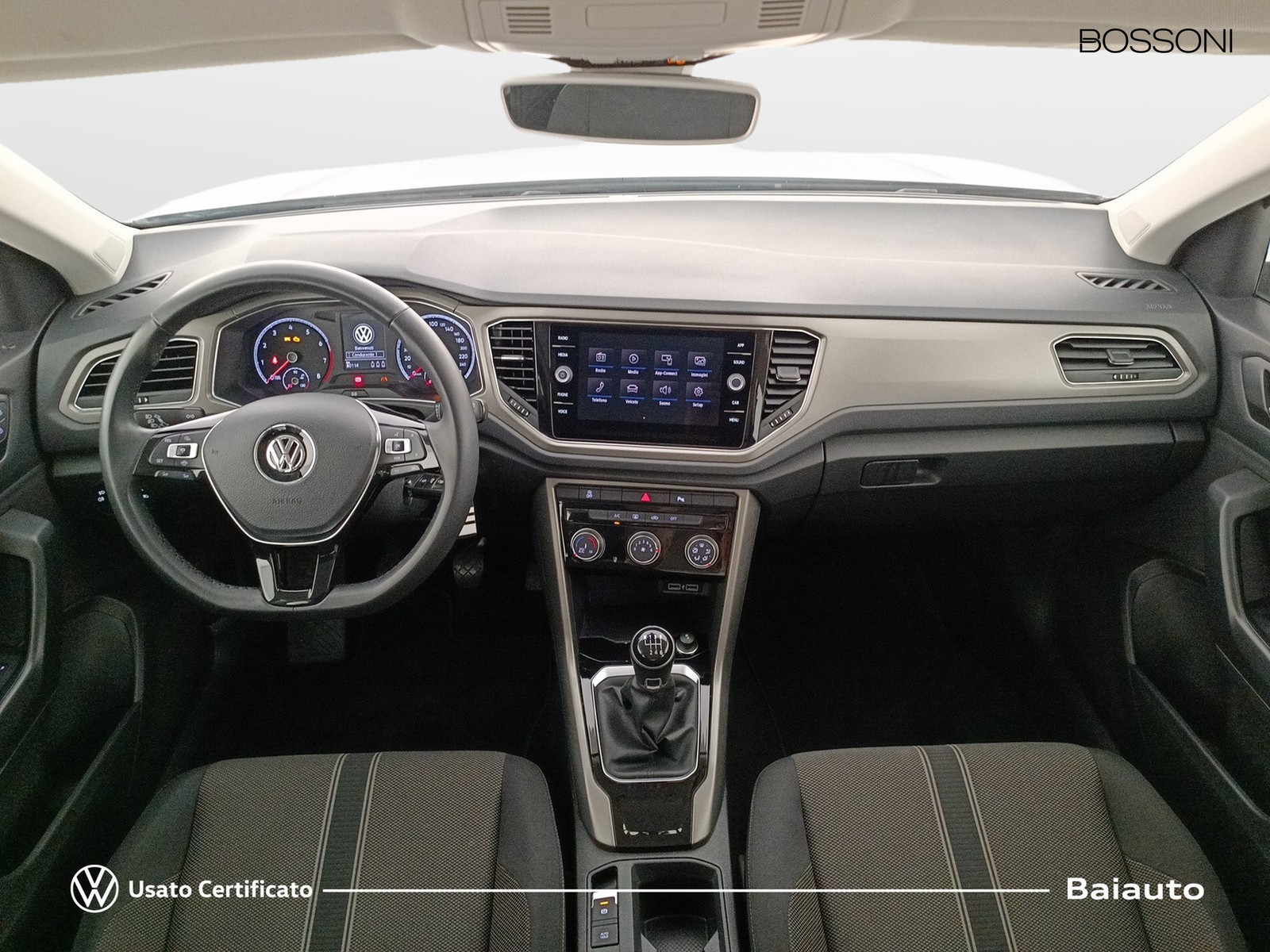 6 - Volkswagen T-Roc 1.0 tsi 115cv style