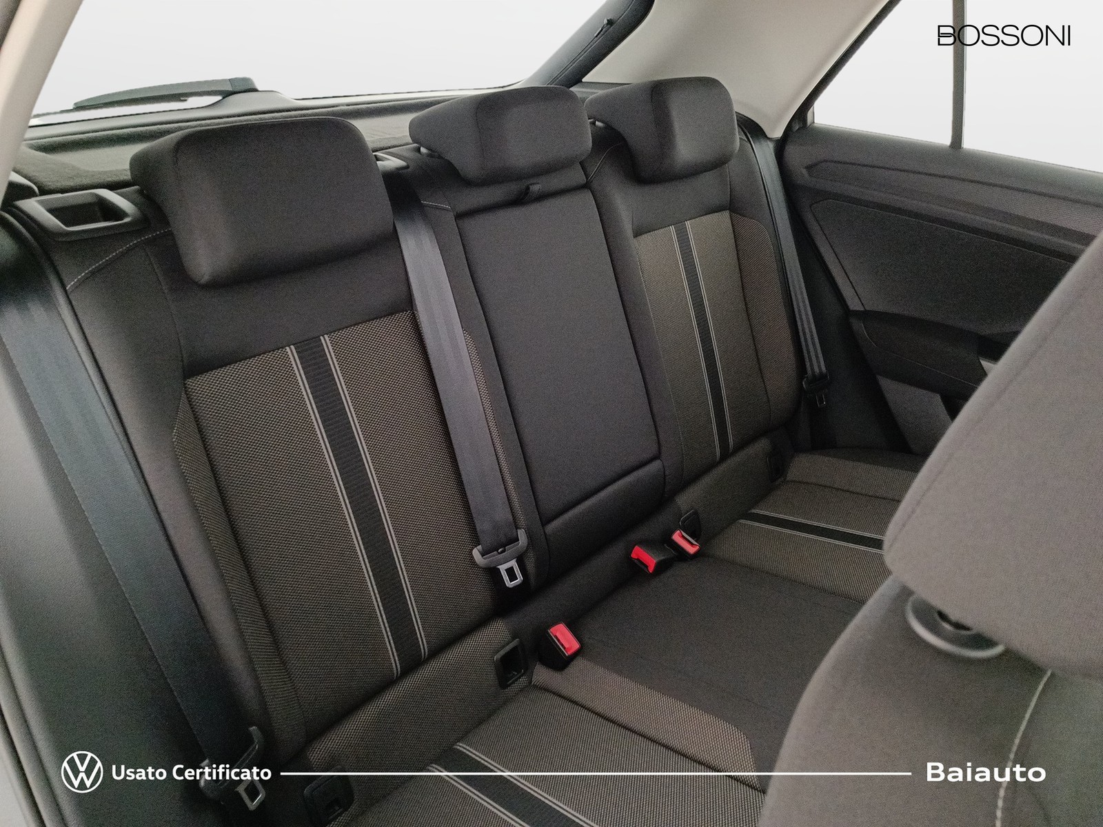 21 - Volkswagen T-Roc 1.0 tsi 115cv style