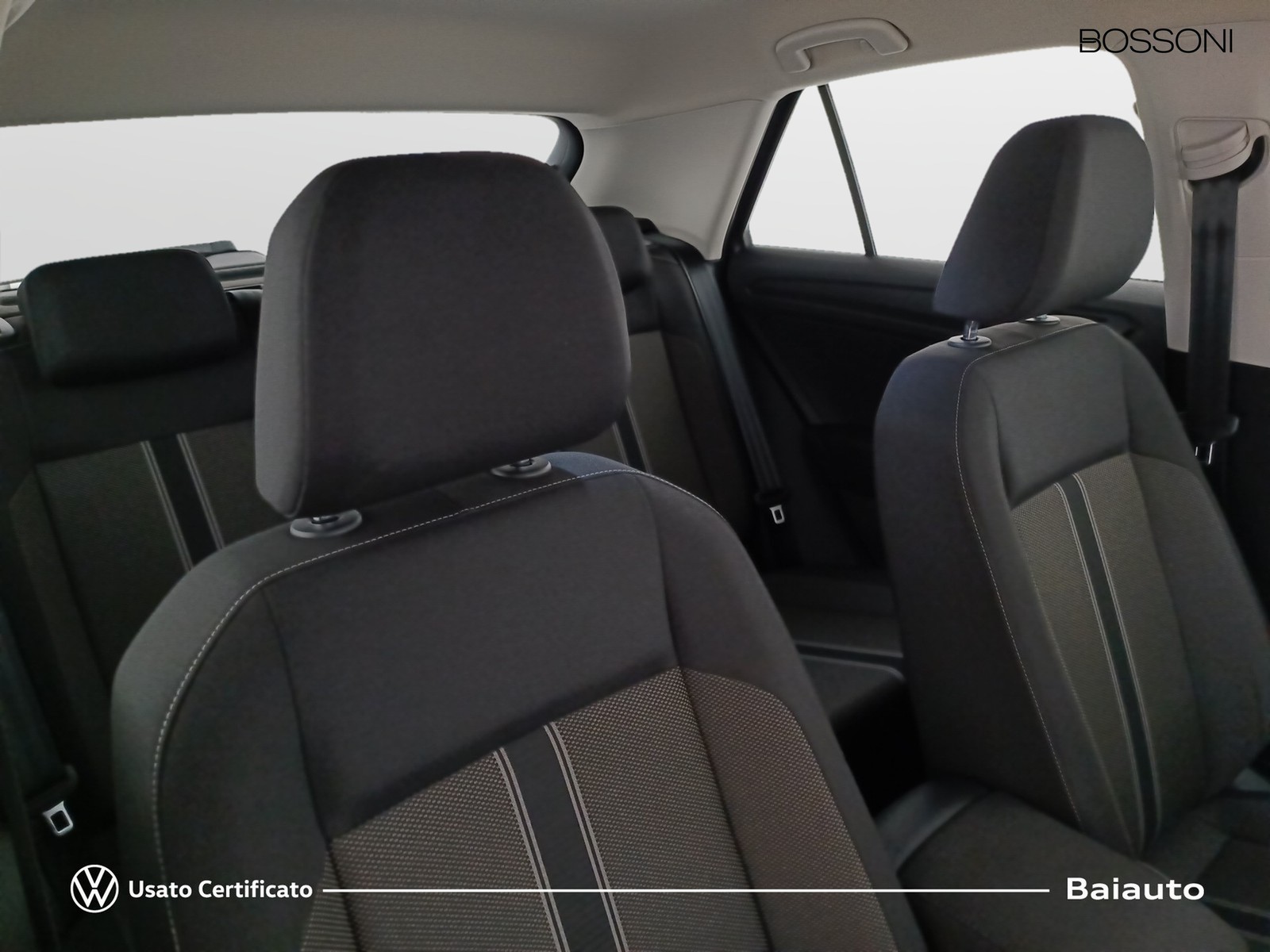 22 - Volkswagen T-Roc 1.0 tsi 115cv style