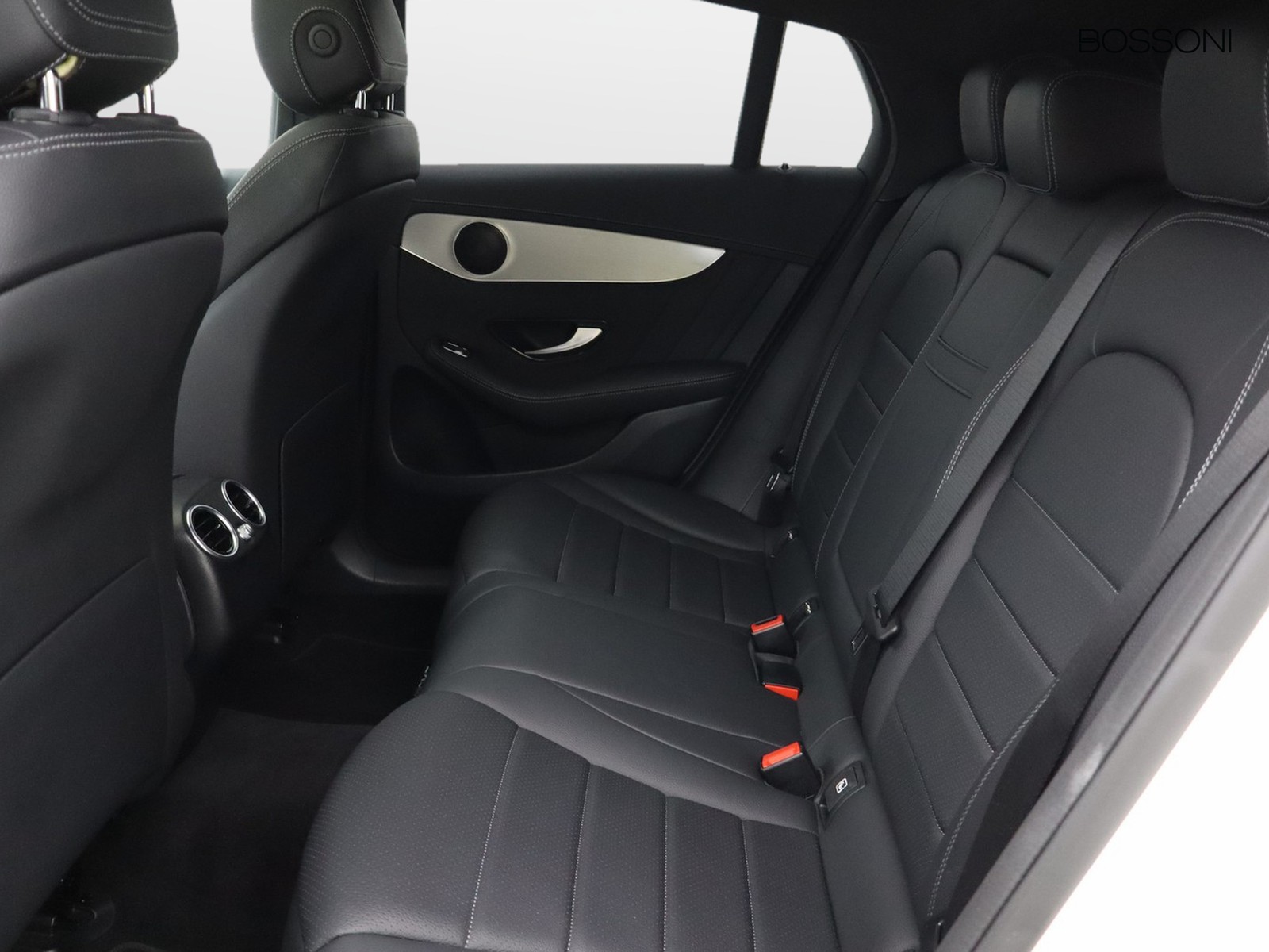 8 - Mercedes GLC coupe 220 d premium 4matic 9g-tronic plus