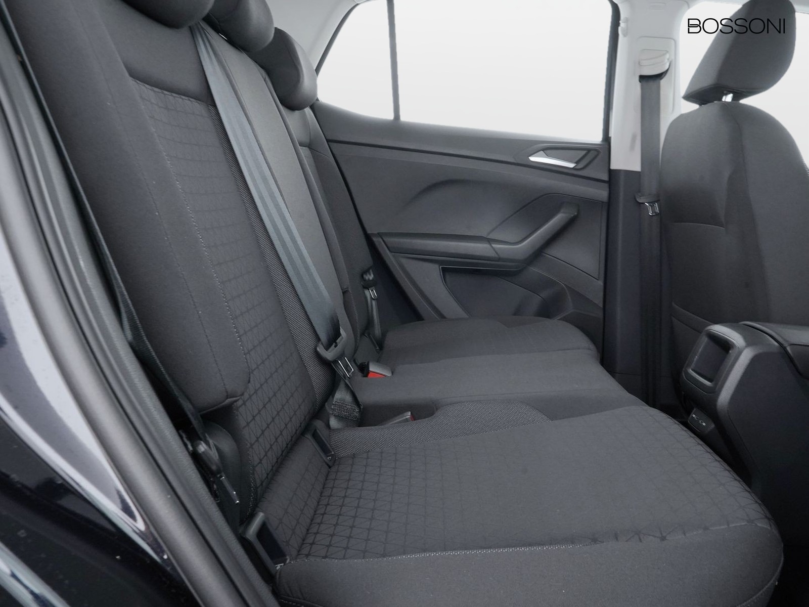 9 - Volkswagen T-Cross 1.0 tsi 95cv style