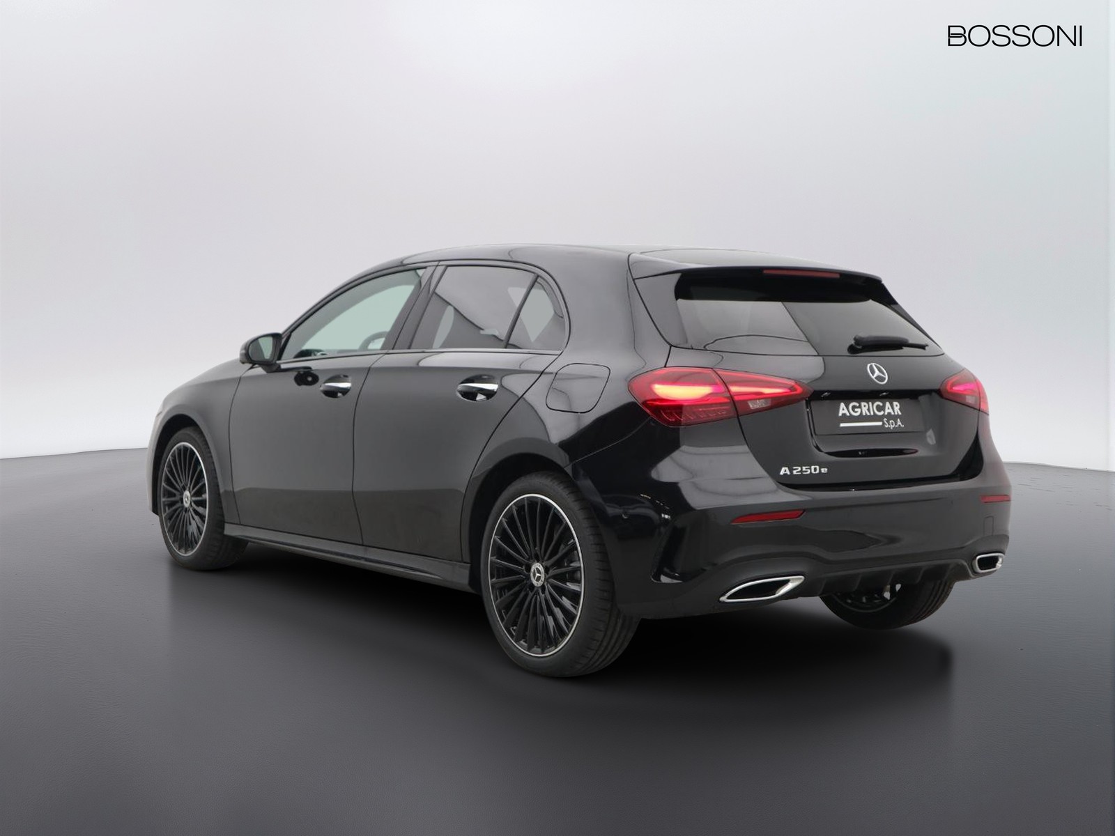 5 - Mercedes Classe A 250 e plug-in-hybrid amg line advanced plus speedshift dct amg 8g