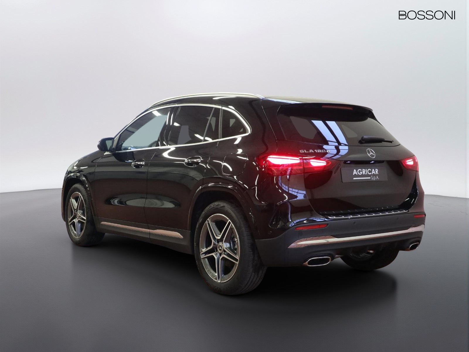 5 - Mercedes GLA 180 d amg line advanced plus 8g-dct