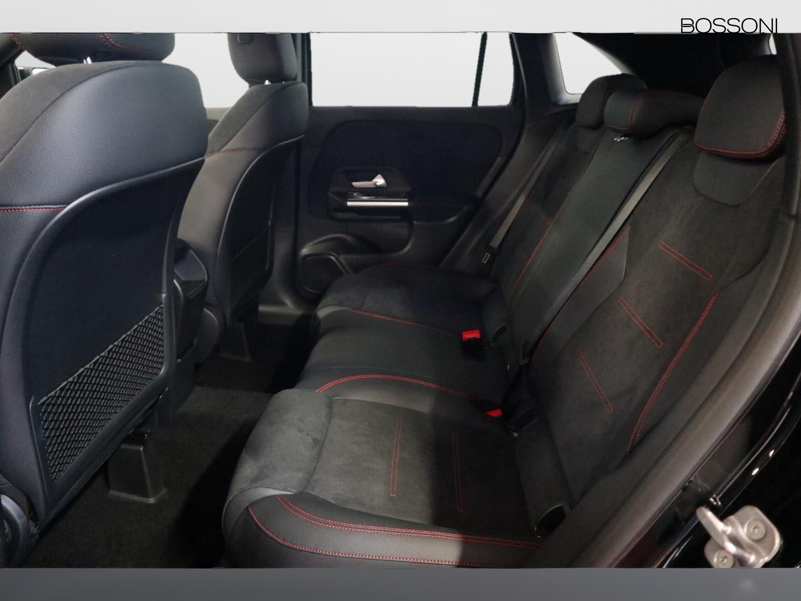 8 - Mercedes GLA 180 d amg line advanced plus 8g-dct