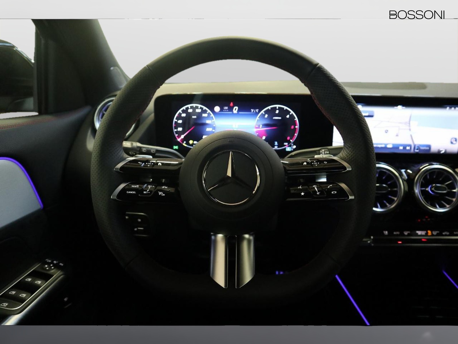 17 - Mercedes GLA 180 d amg line advanced plus 8g-dct