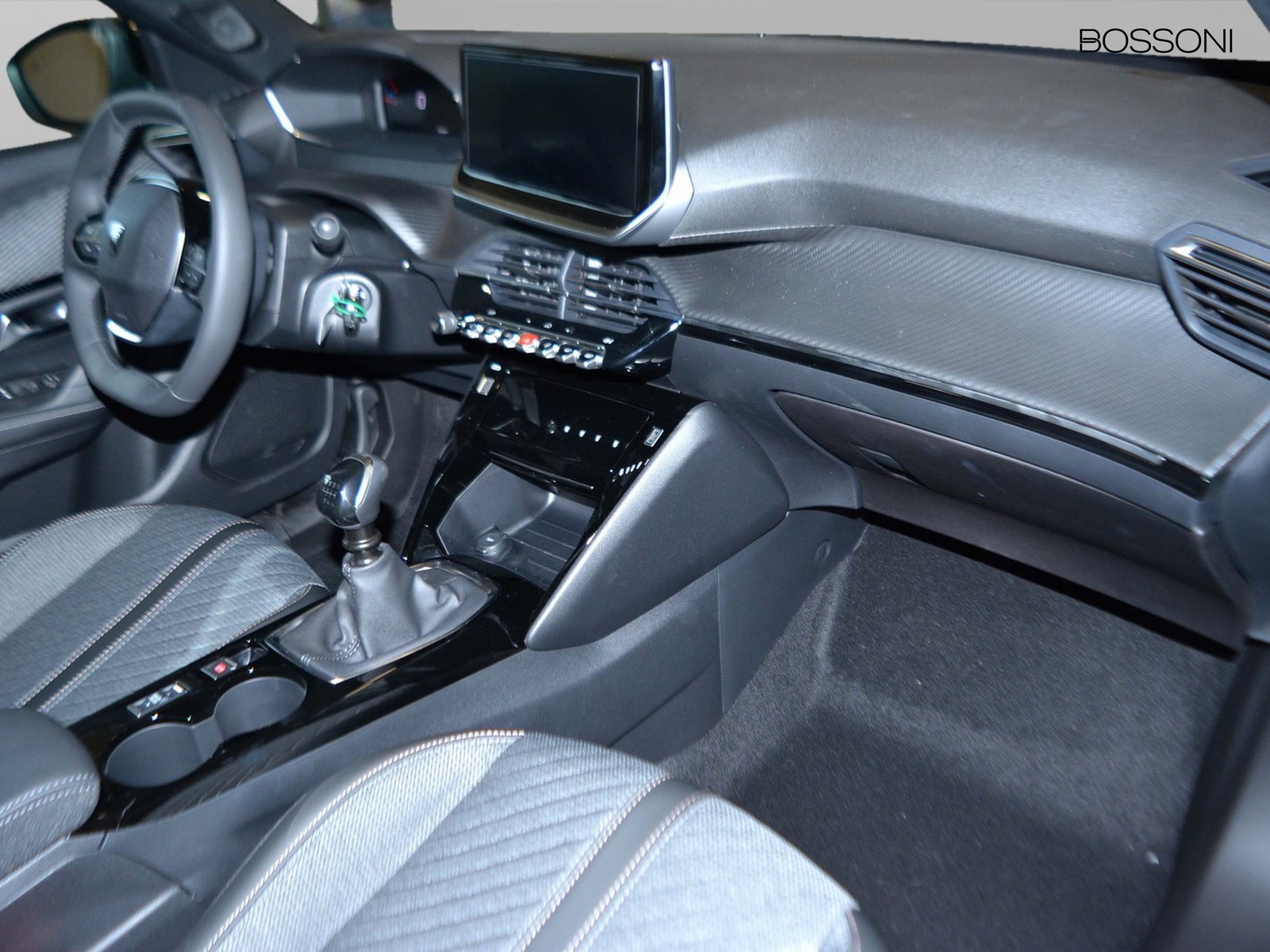 8 - Peugeot 2008 1.2 puretech 100cv allure s&s