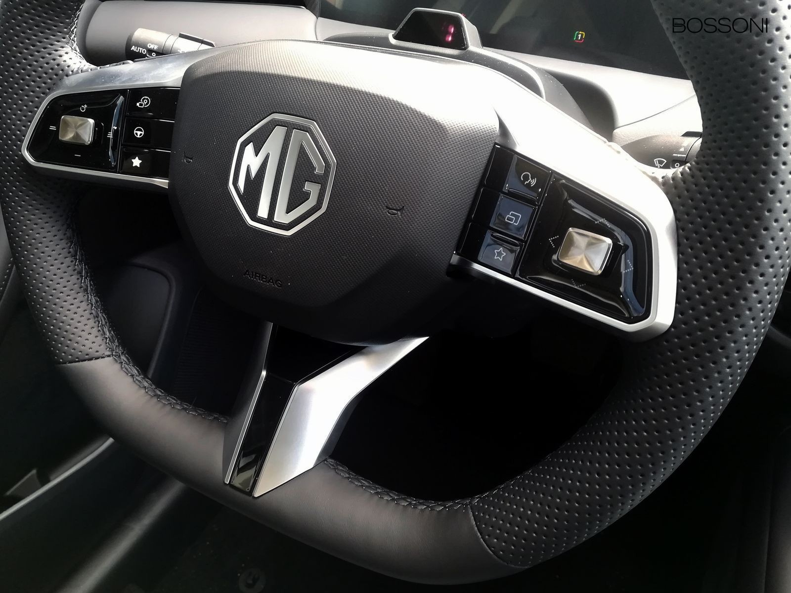 20 - Mg MGS5 EV ev luxury 64
